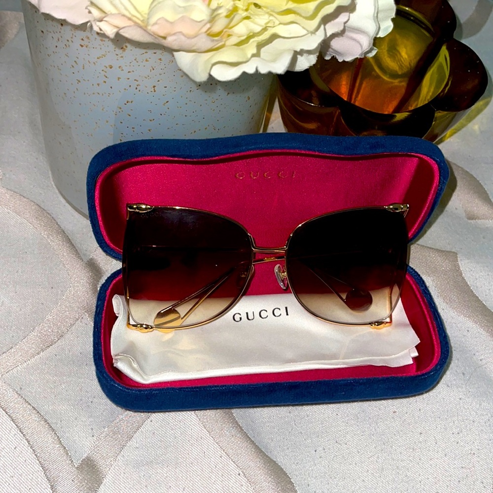 { Gucci } Butterfly Oversize Sunglasses GG0252S